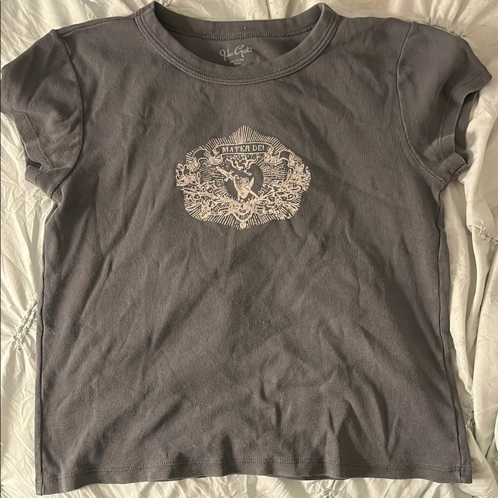 Brandy Melville Gray Short Sleeve Tee with Intricate Design